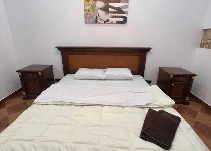 House Of Ukraine на площі ринок з приватним бомбосховищем Apartamento *